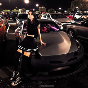 撕开奶罩揉吮奶头玩
