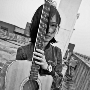 撕开奶罩揉吮奶头玩
